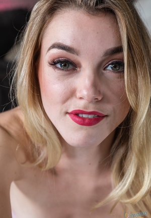 18 year old girl Barbie Bree strips to pink leg warmers in her bedroom